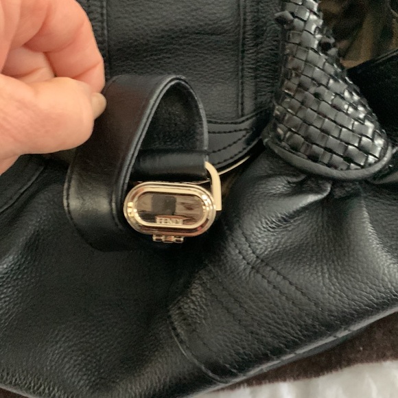 Fendi leather spy bag - Picture 6 of 17